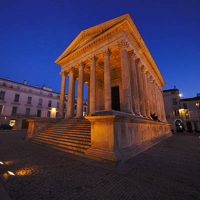 Nîmes